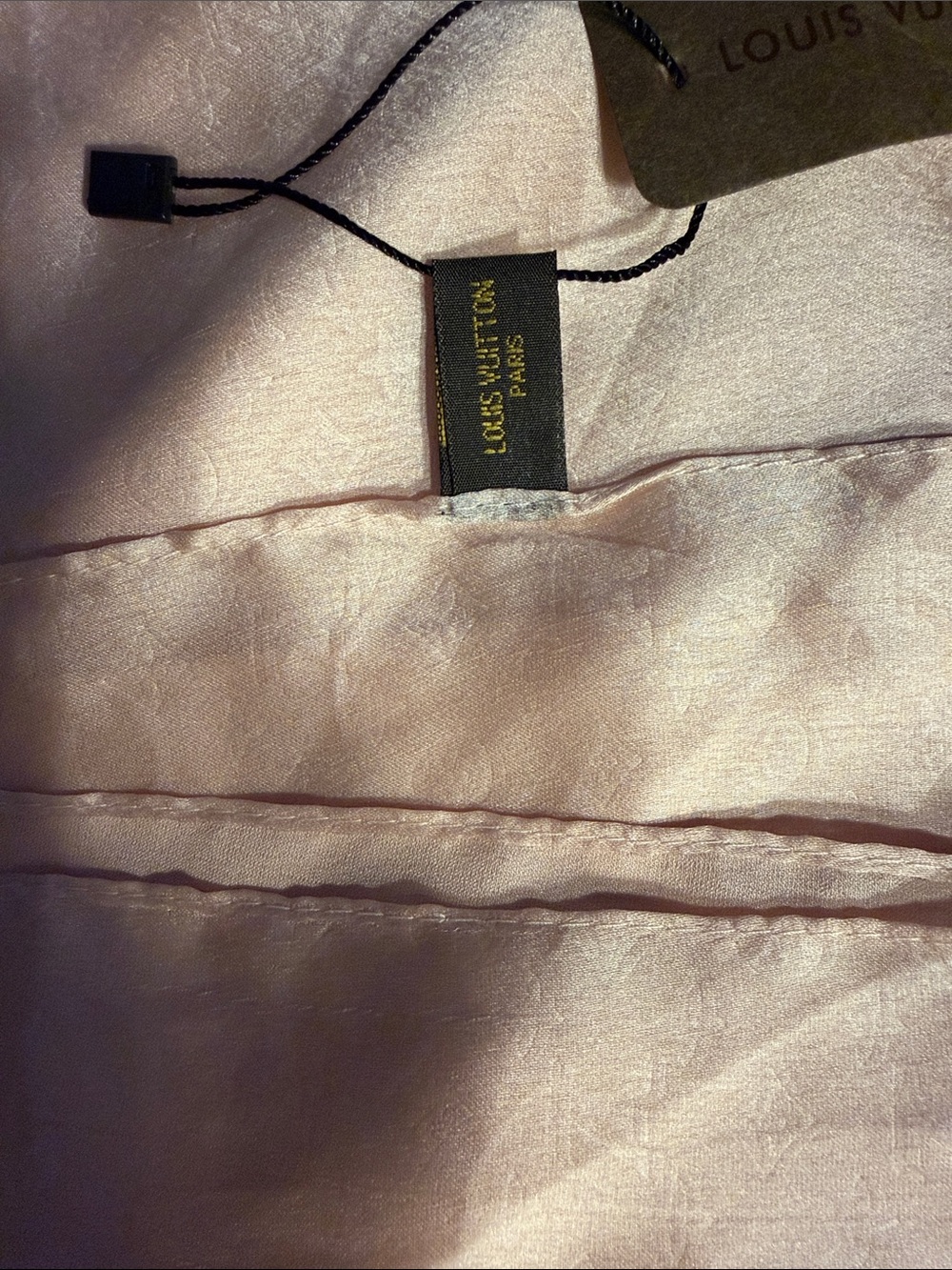 Louis vuitton scarf - Picture 2 of 3